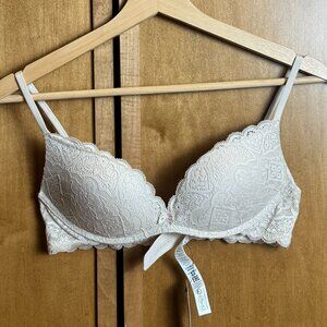 *NWT* INTIMISSIMI | Cream Lace Push-Up Bra